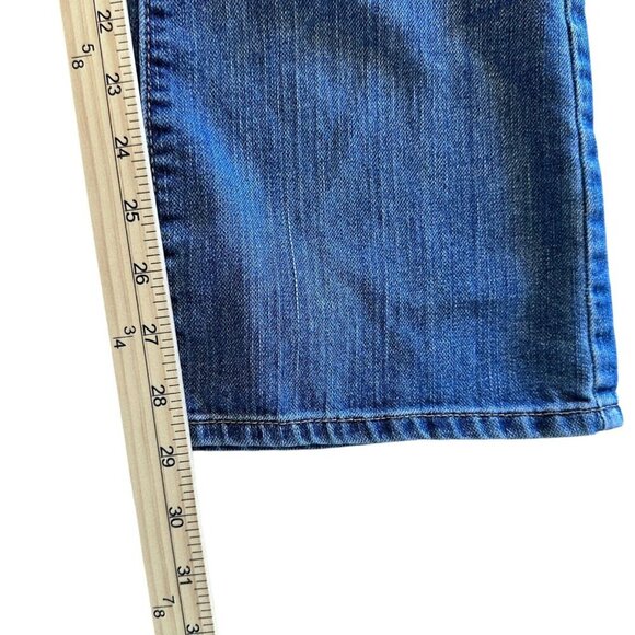 Old Navy The Flirt Bootcut Leg Jeans Women's 2 Short Blue Low Rise Medium Wash - Picture 7 of 12